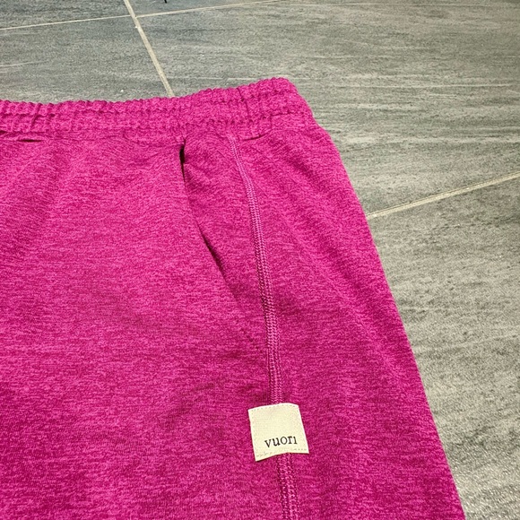 Vuori Jogger Sweatpants Berry Pink Size M Like New - Picture 3 of 5